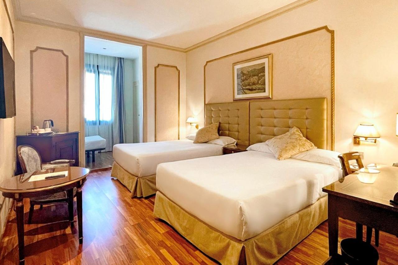 Hotel Roger De Lluria