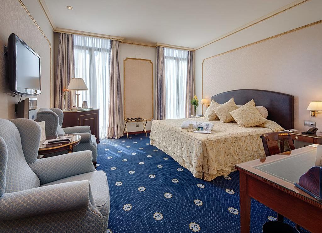 Roger De Lluria Hotel